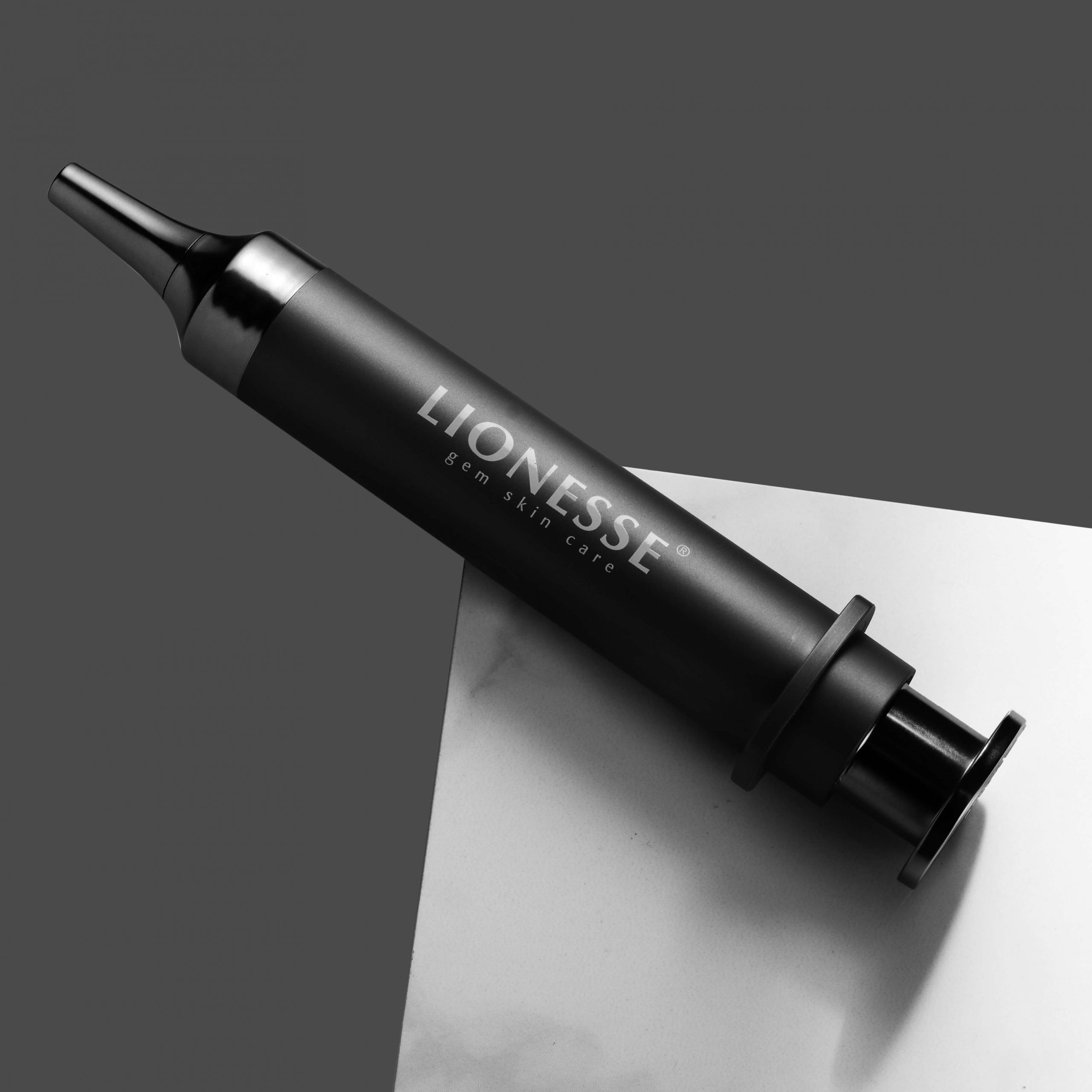 Lionesse Black Onyx Line Eraser Syringe