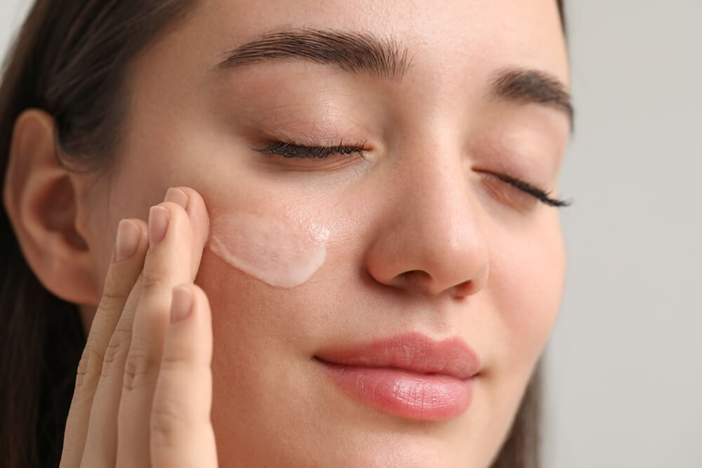 The Essential Guide to Choosing Skincare Products for Sensitive Skin